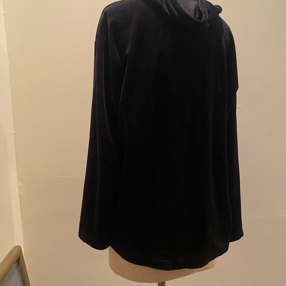 VINCE CAMUTO.  HOODIR  Large. So comfy. Great hardware 🎩 - Picture 8 of 11